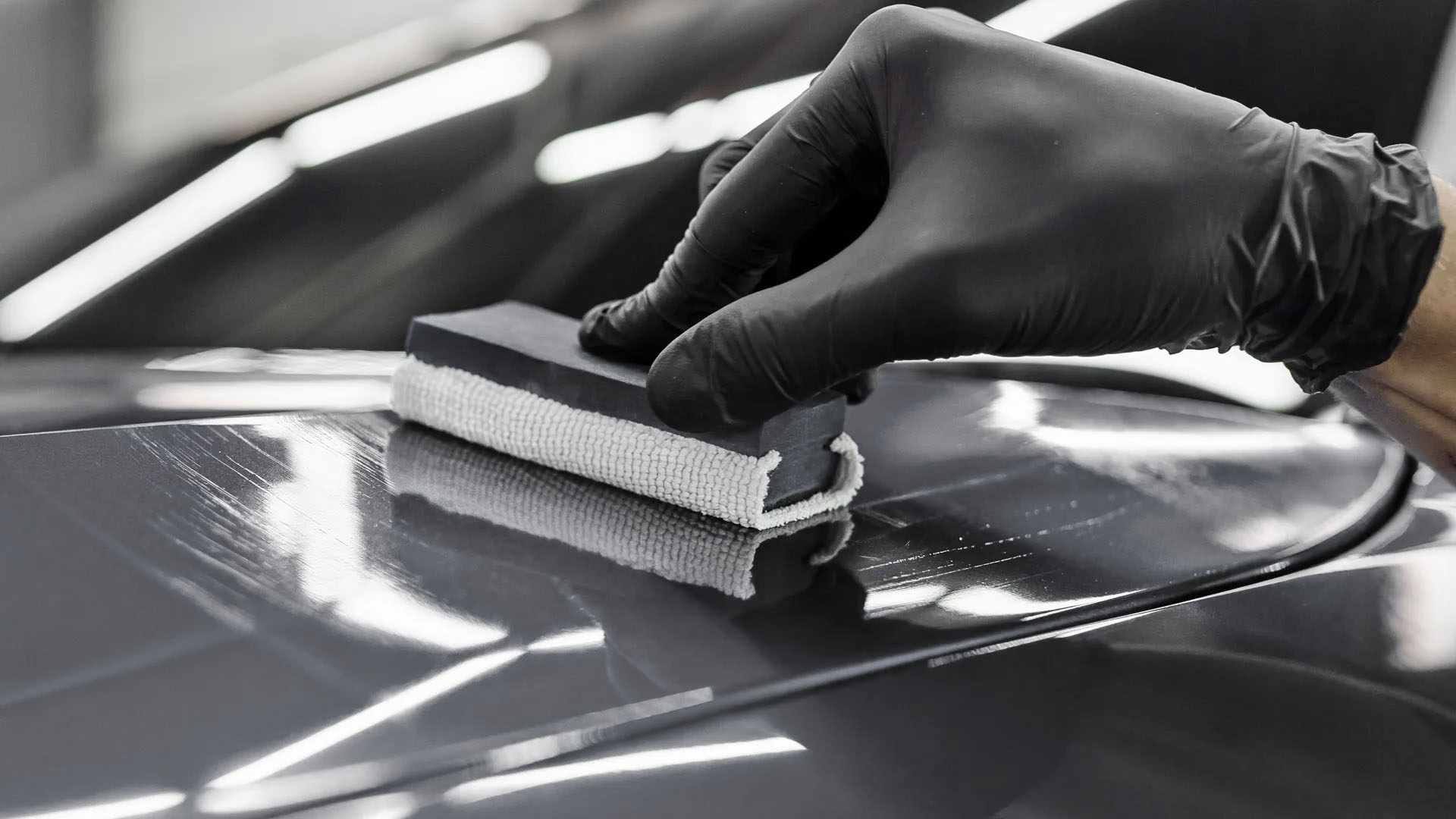 applying-ceramic-coating-to-a-blue-car copy